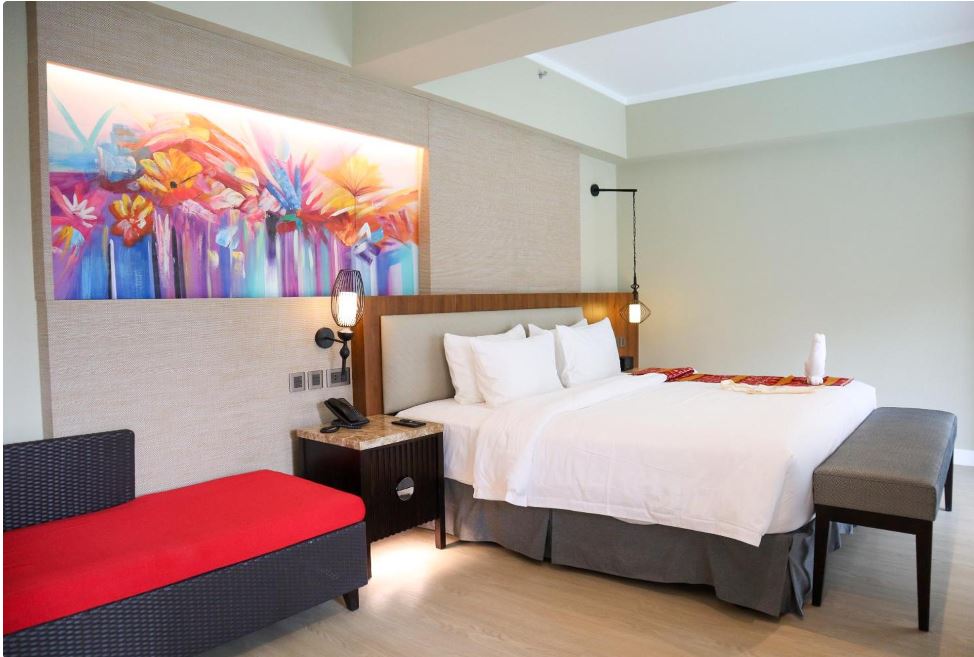West Junior Suite, Mandarin Bay Resort and Spa 2/2
