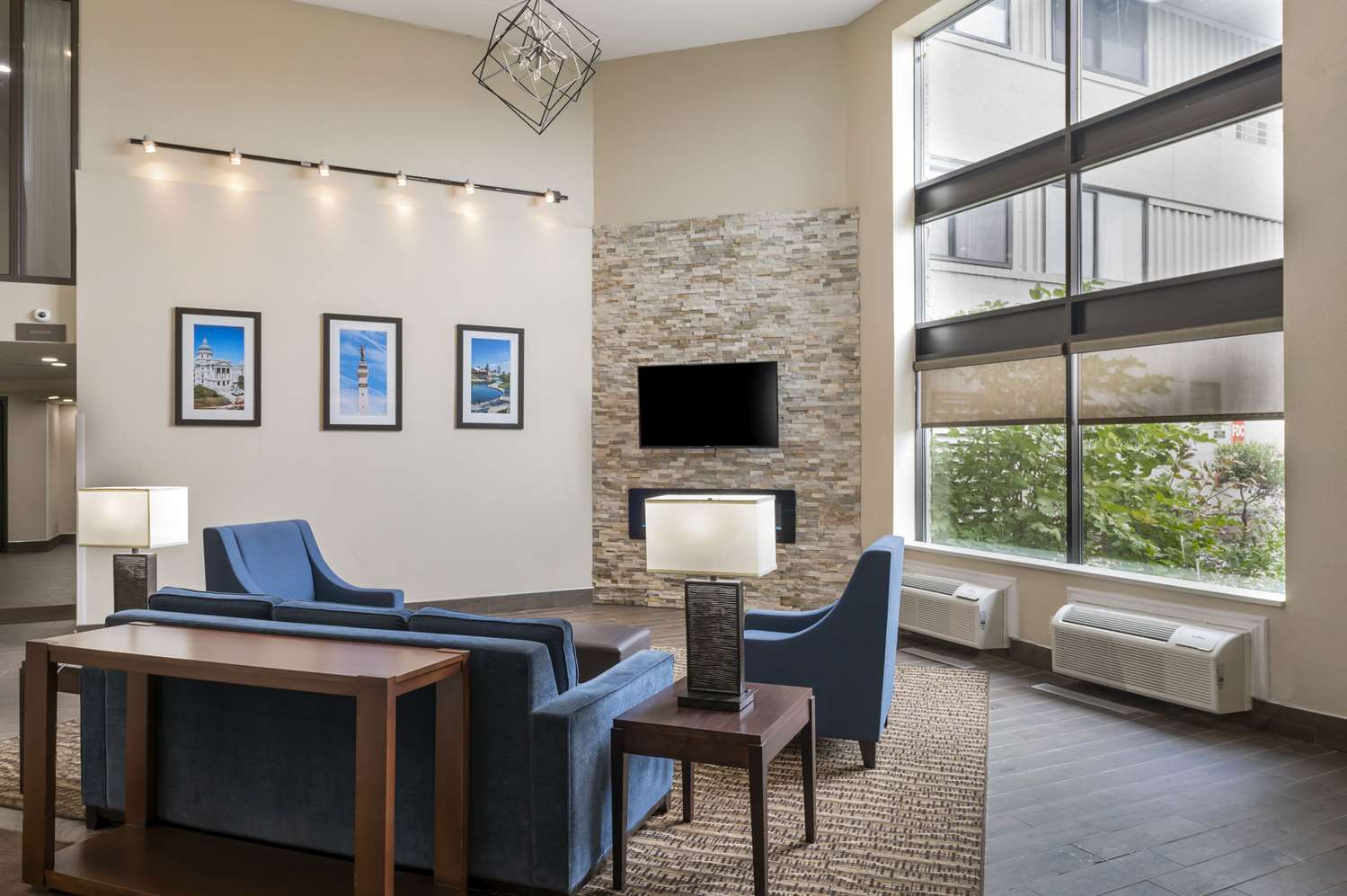 Comfort Inn & Suites Indianapolis Northwest - College Park 22/39