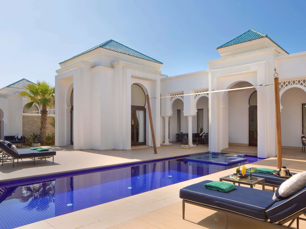Banyan Tree Tamouda Bay 6/87