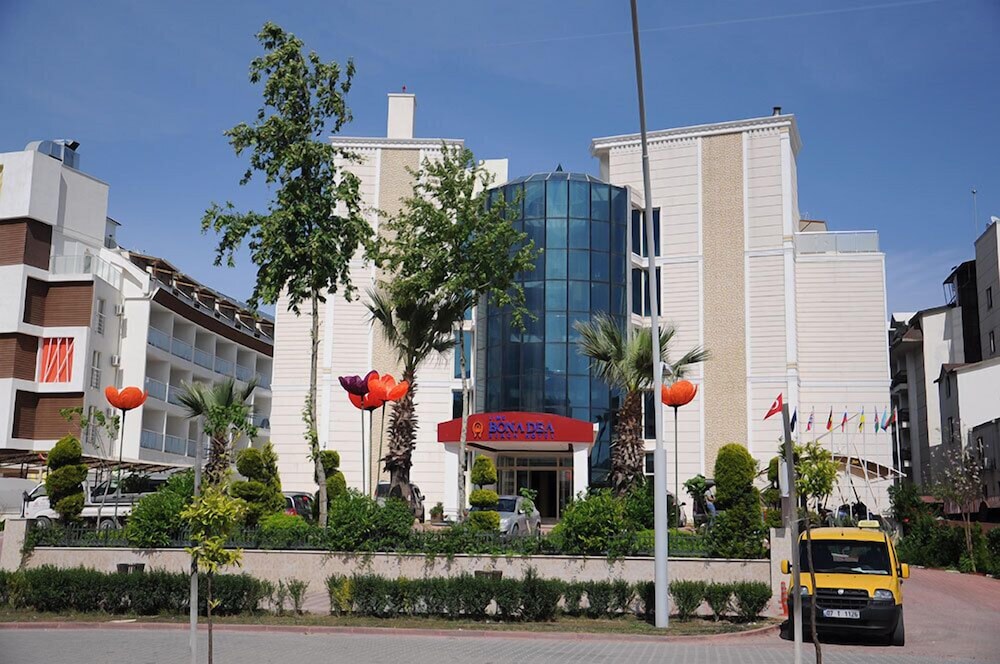 Lims Bona Dea Beach Hotel 60/67