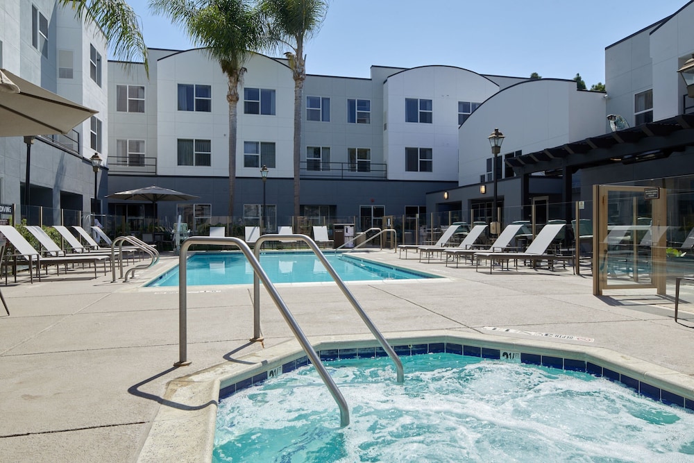 Residence Inn San Diego Carlsbad 16/50