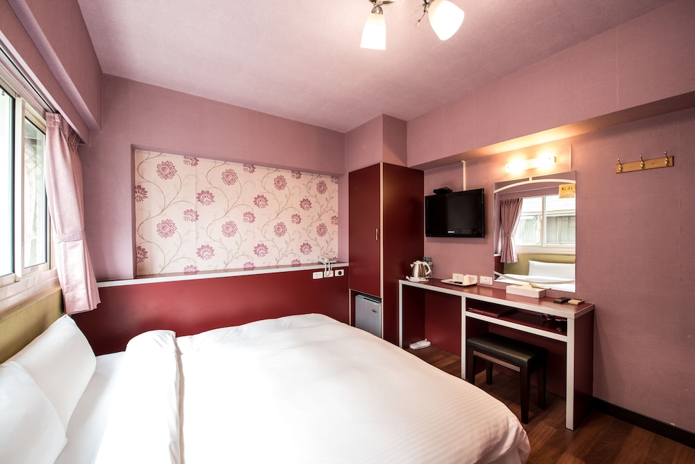 South Sea Hotel 13/49