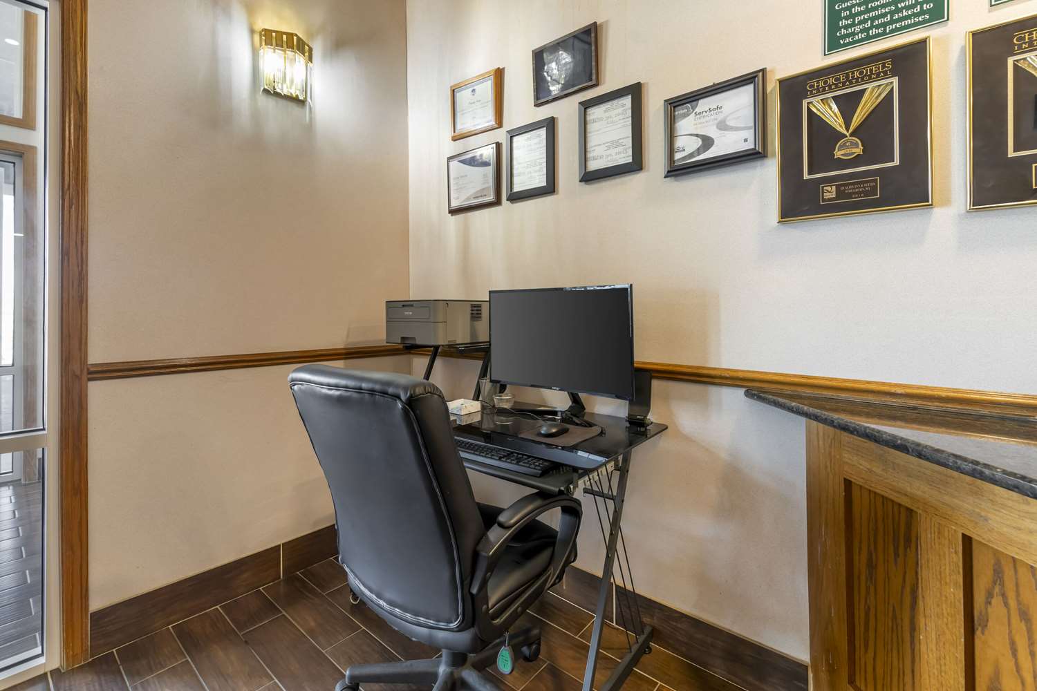 Quality Inn and Suites Stoughton Madison South 8/9