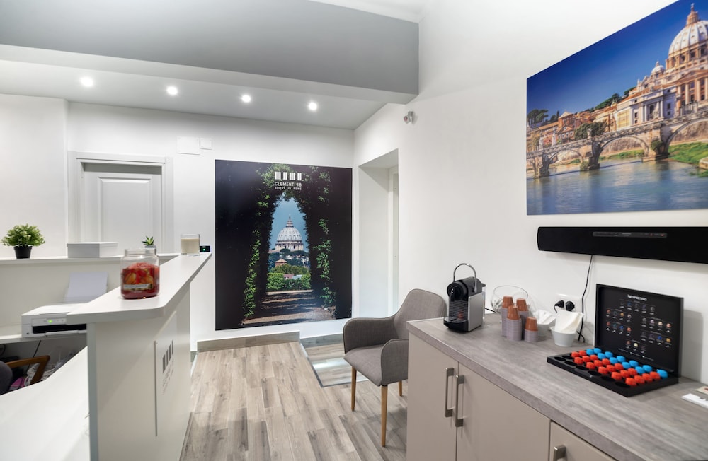 Clementi 18 Suites Rome 15/28
