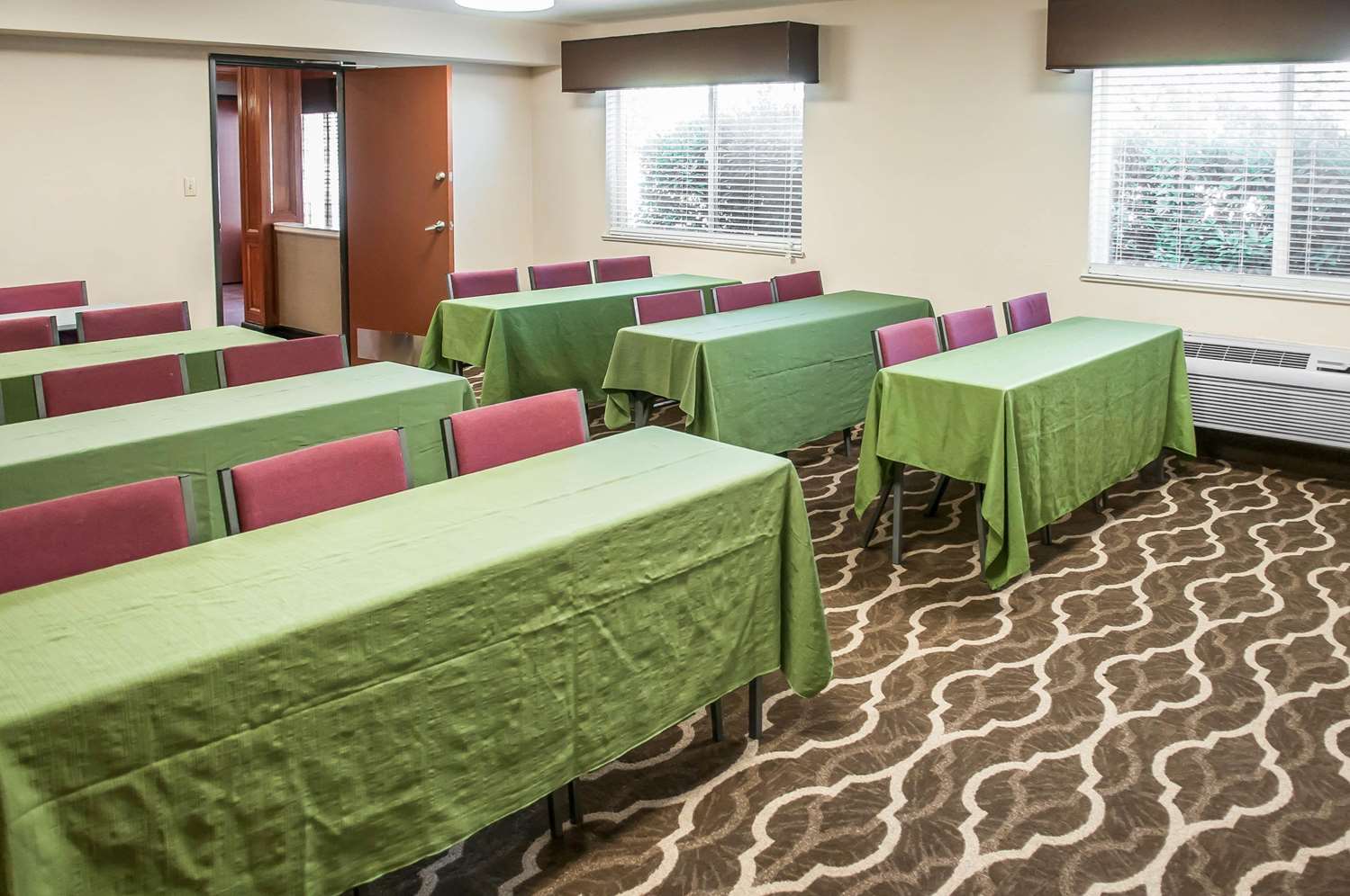 Comfort Suites Albuquerque/North Journal Center 15/25