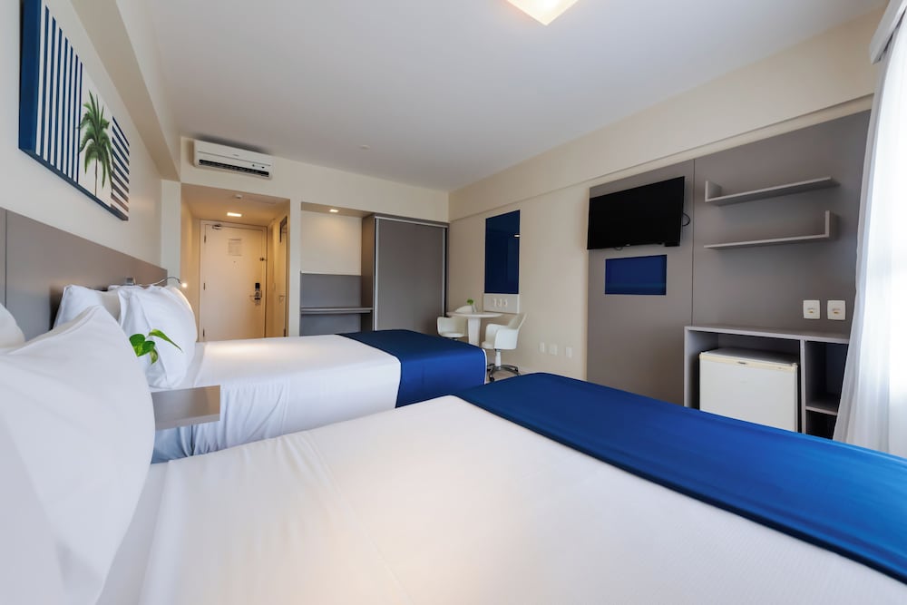EXECUTIVE, TWIN BEDS