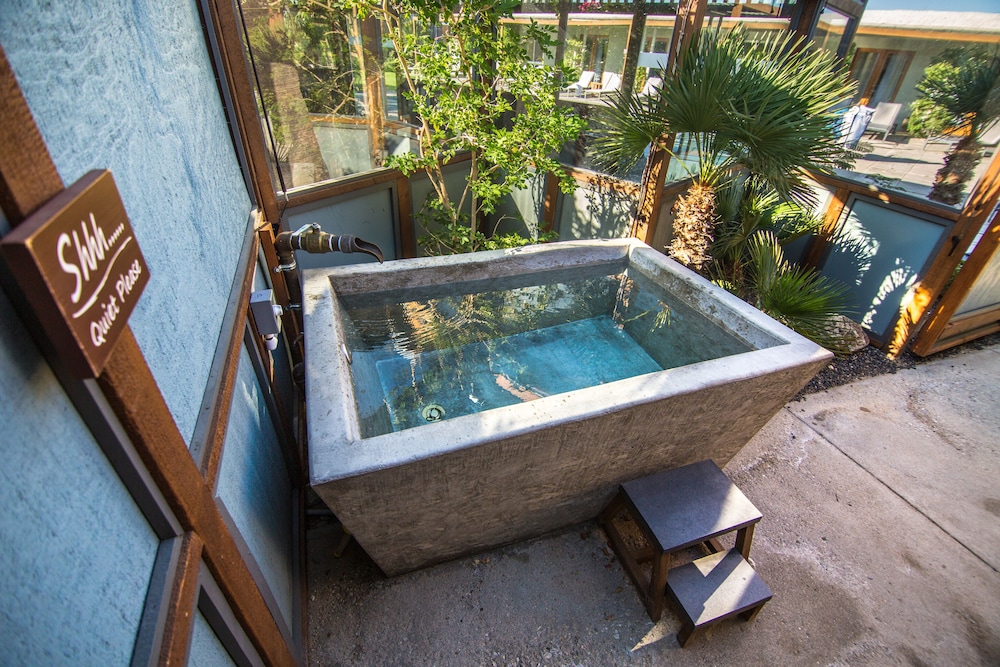 The Spring Resort and Spa - Adults only 30/69
