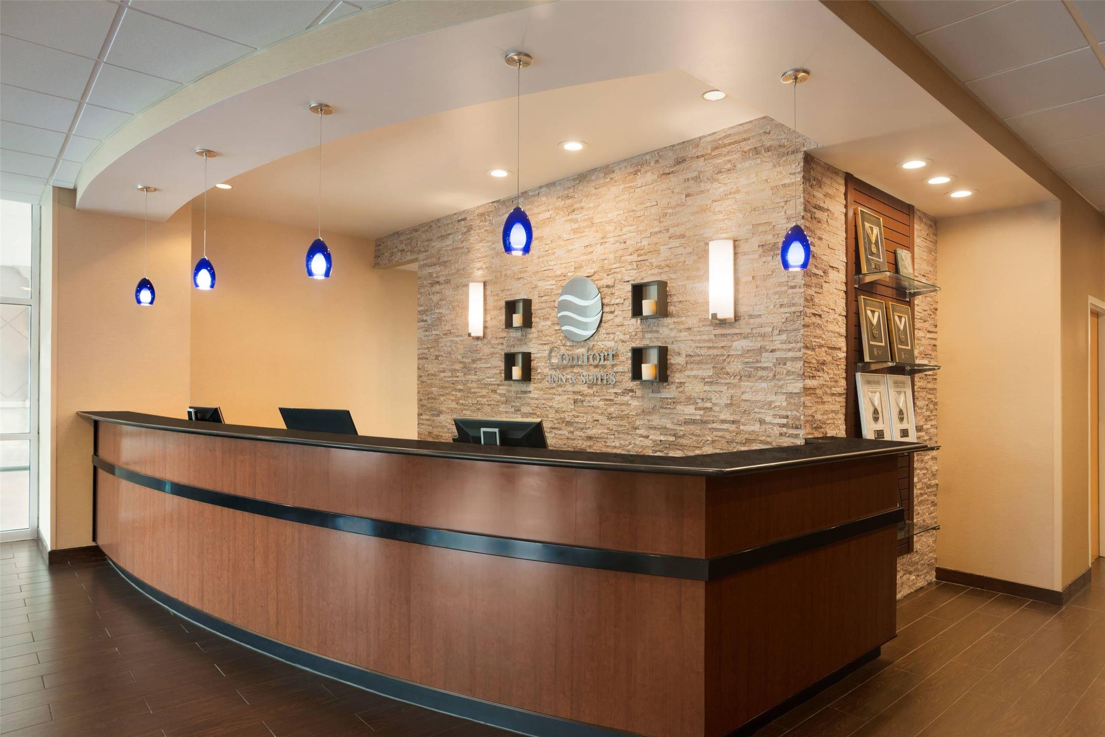 Comfort Inn and Suites Presidential 4/33
