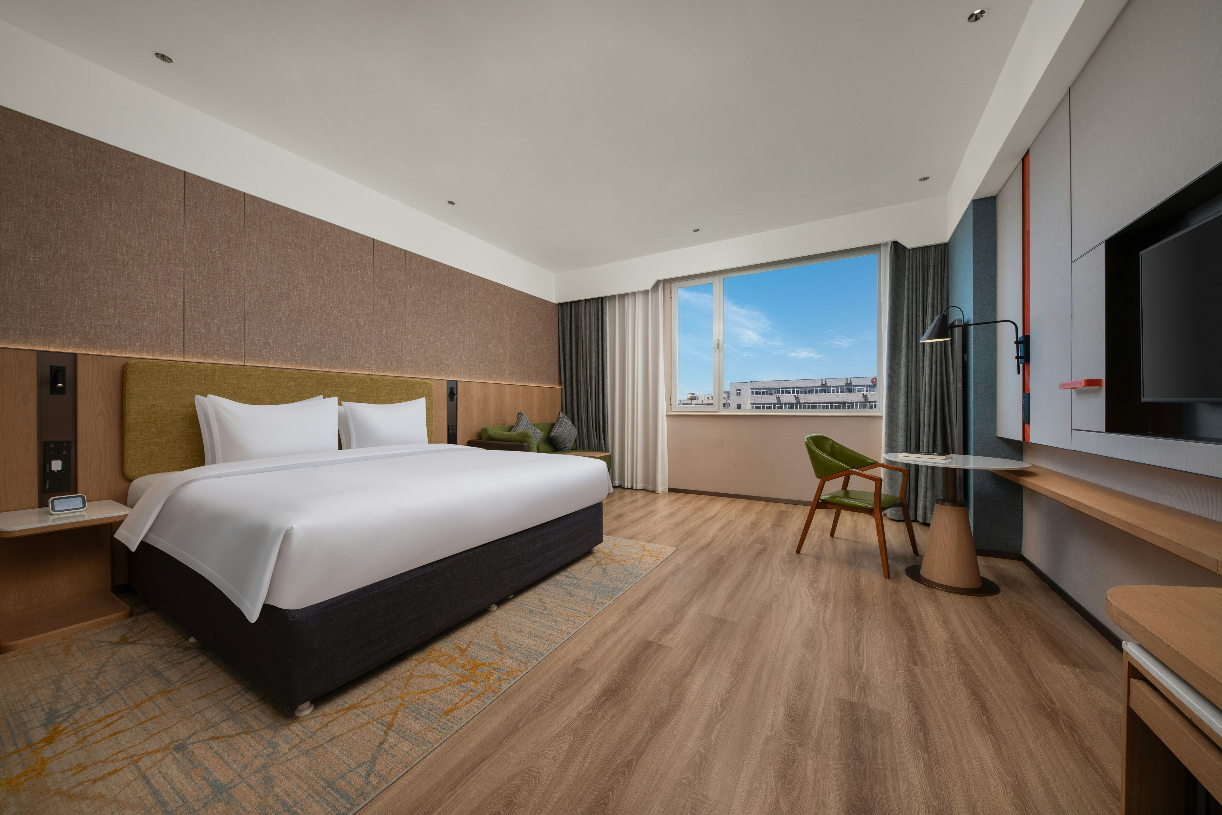 Smart, Standard, Queen Bed