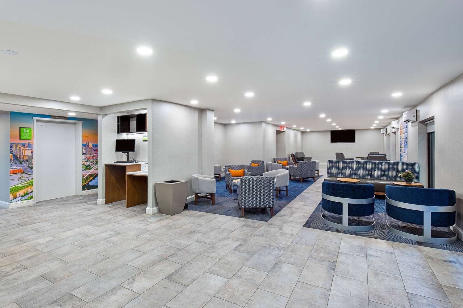 La Quinta Inn & Suites by Wyndham Nashville Airport 39/63