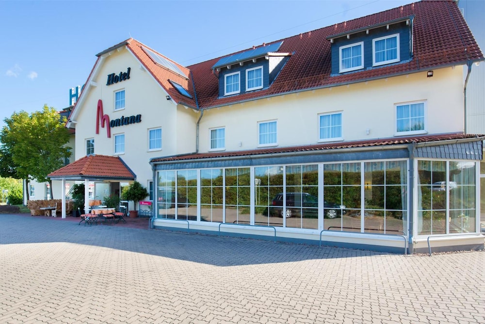 Hotel Montana Lauenau 36/38