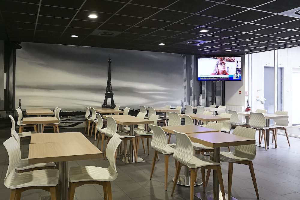 Aparthotel Adagio Access Massy Palaiseau 64/71