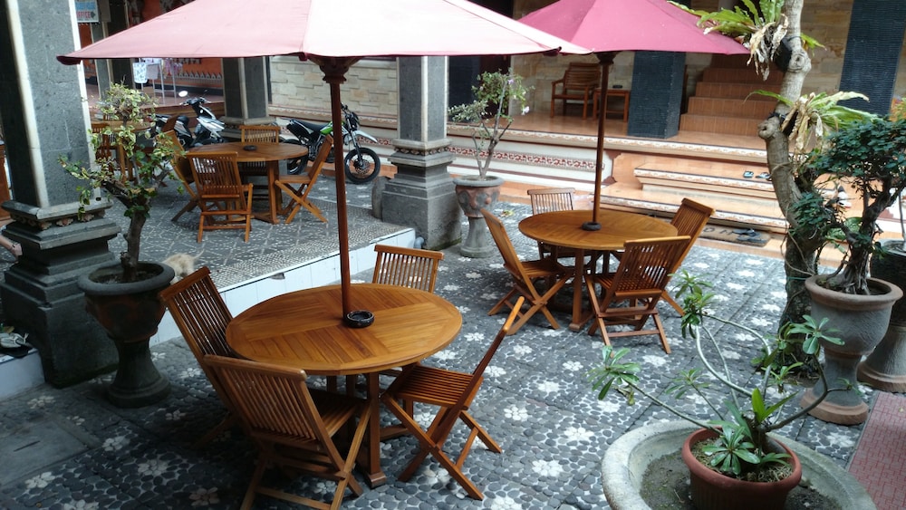 Agus Beach Inn 24/31