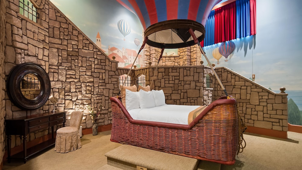 Best Western Plus Fireside Inn 34/79