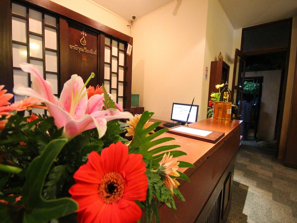 Rainforest Chiangmai Hotel 10/81