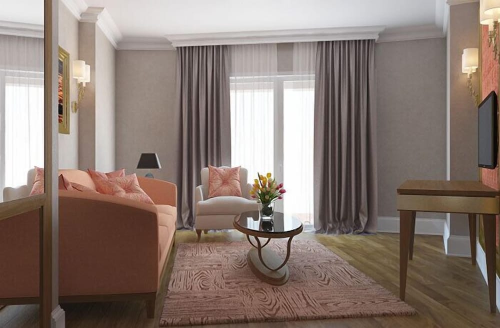 J Adore Deluxe Hotel Spa 30/50