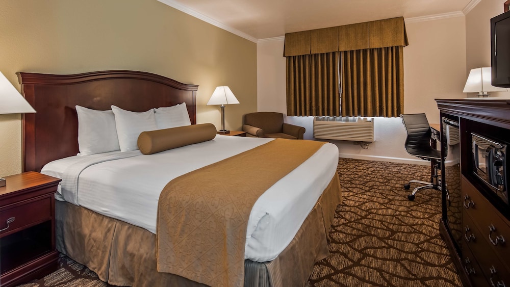 Best Western Salinas Monterey Hotel 19/37