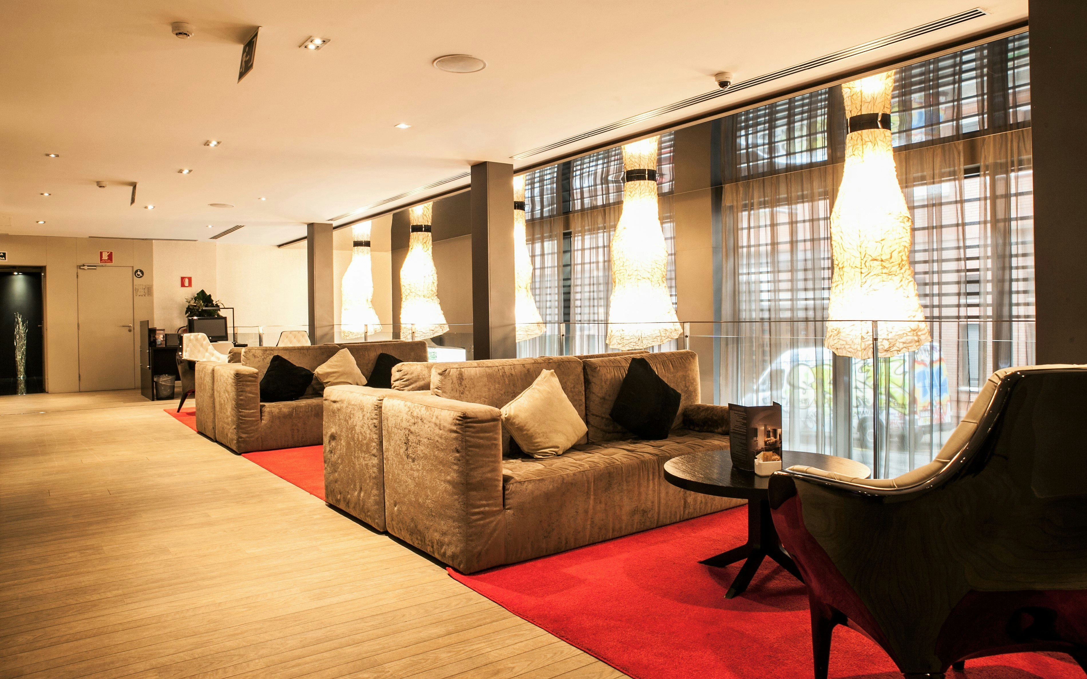 Grums Barcelona Hotel 35/45