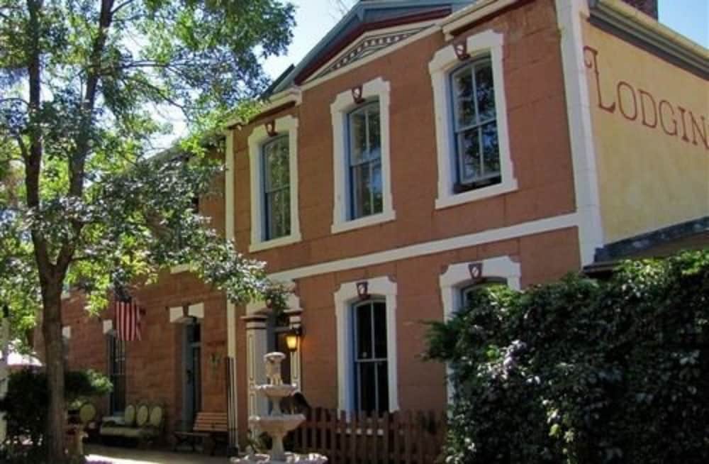 Cliff House Lodge Bed and Breakfast 7/72