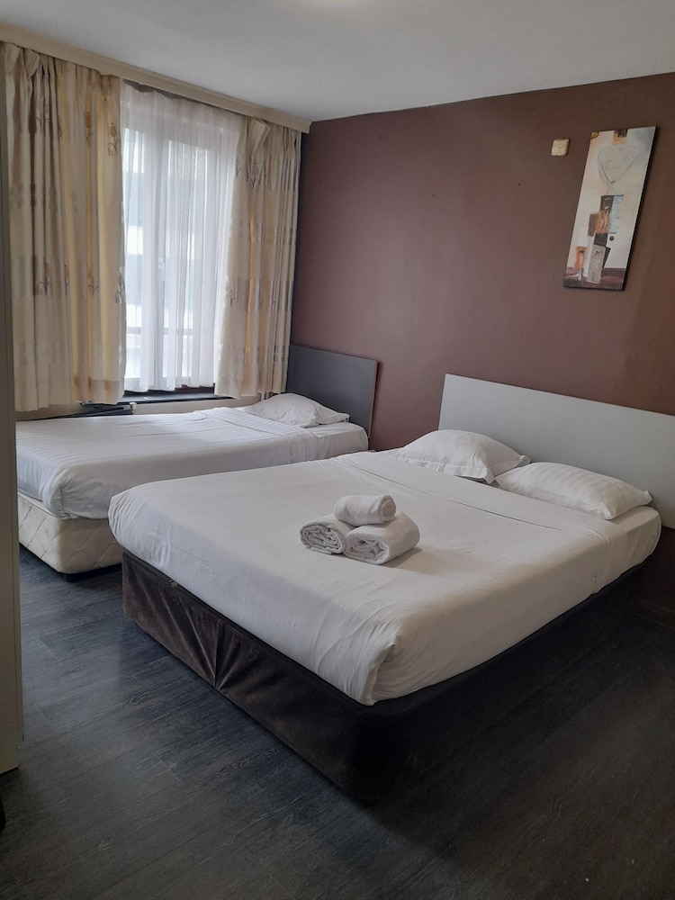 Hotel Albergo 10/46