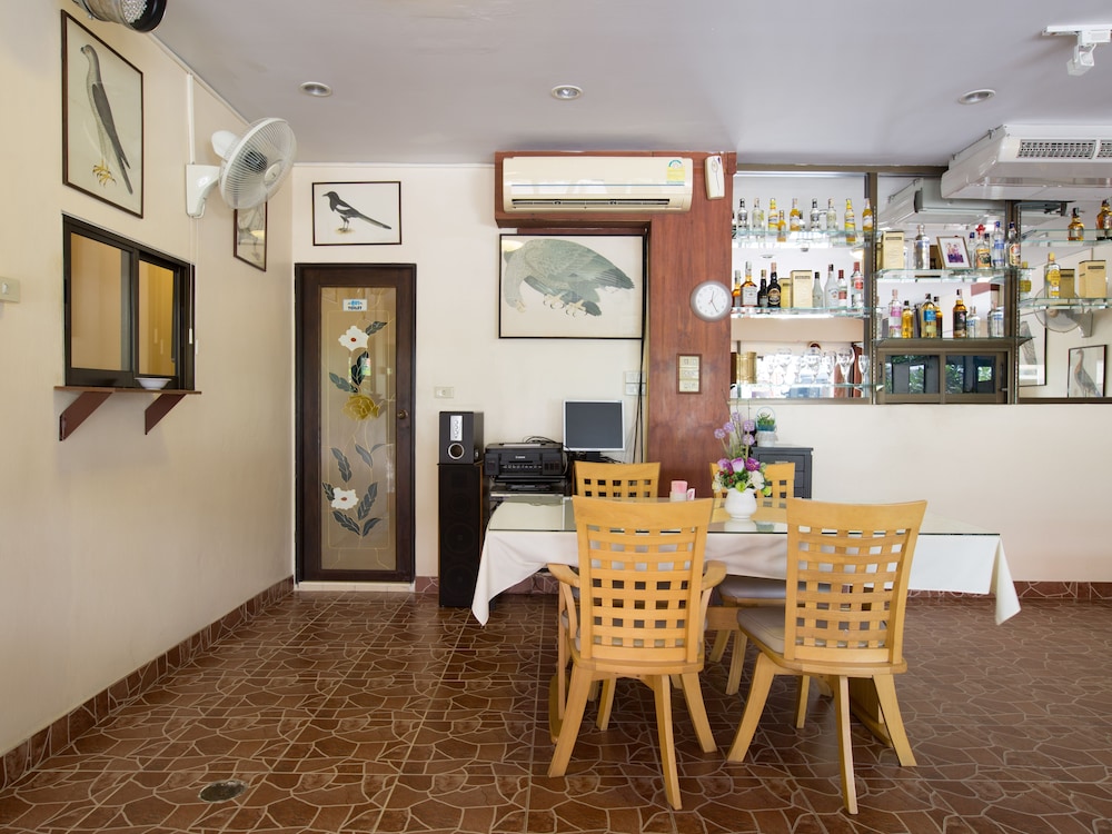 Stefans Guesthouse 50/57