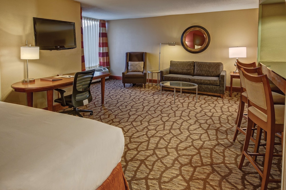 Doubletree By Hilton Hotel Oak Ridge Knoxville 38/65