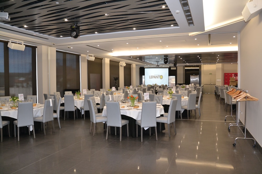 Hotel Spa Ciudad de Binefar 31/43
