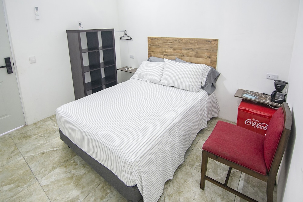 OYO Hotel Plaza Las Torres, Cabo San Lucas 15/30