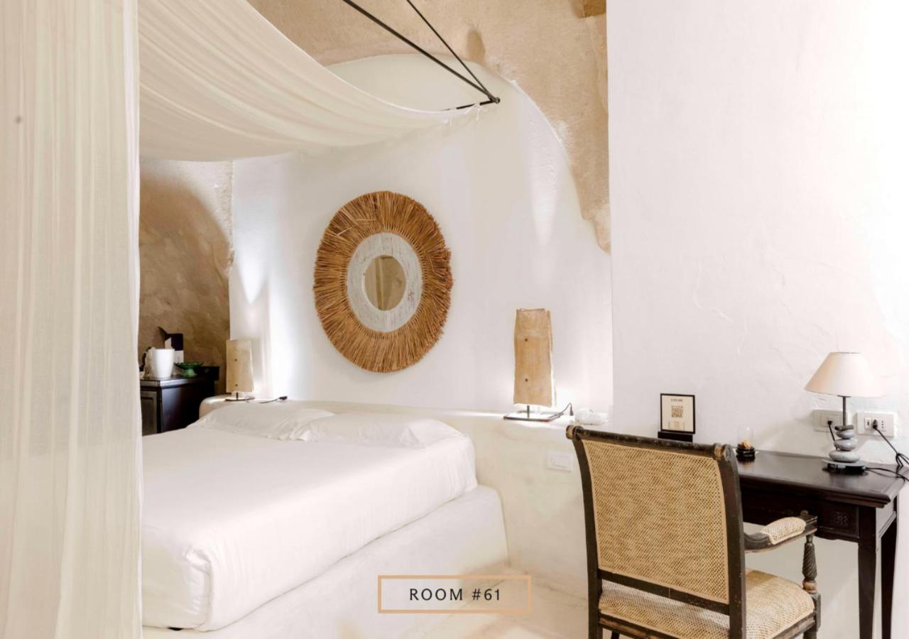 Cave, Double Bed, City View, Large