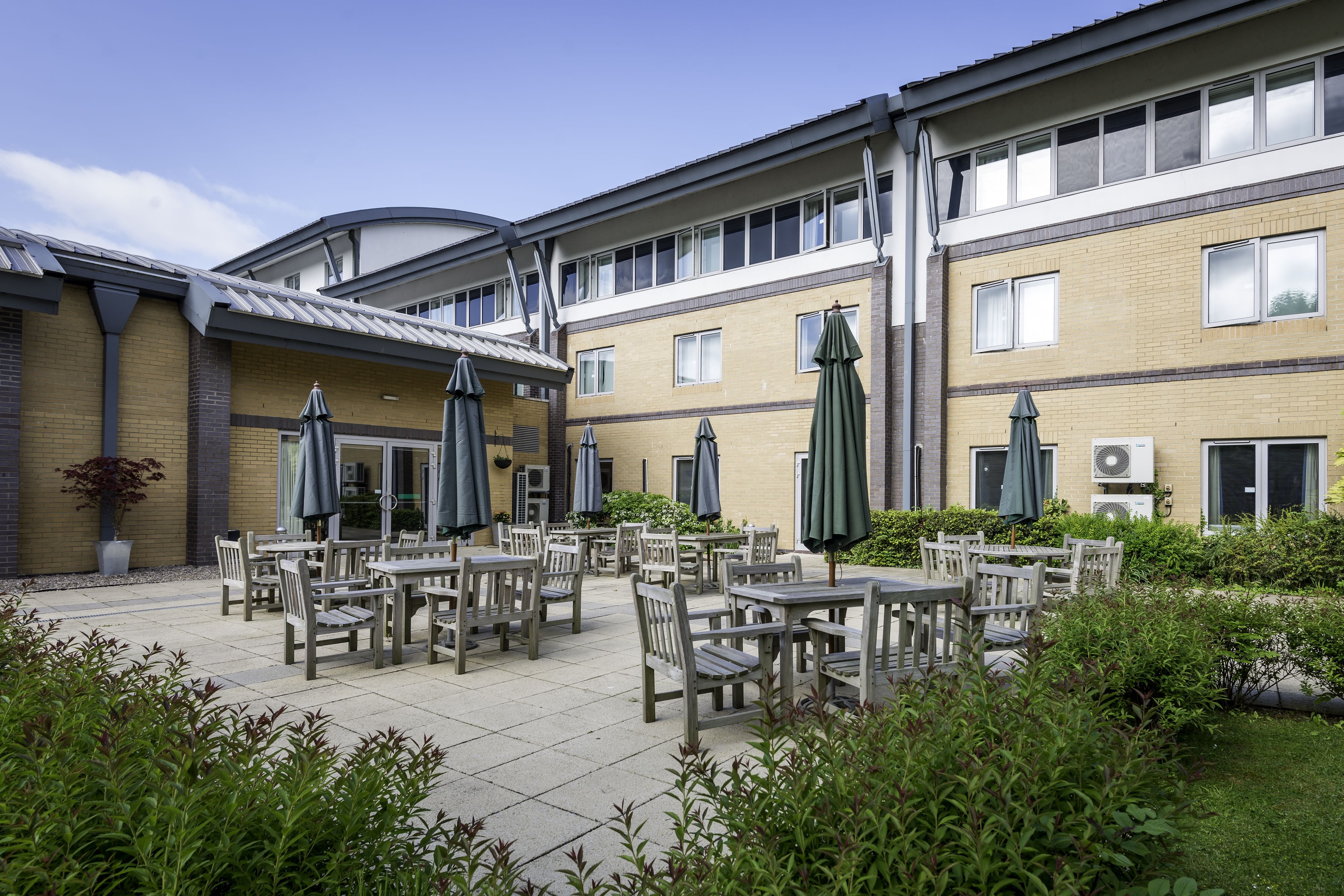 HOLIDAY INN OXFORD 48/50