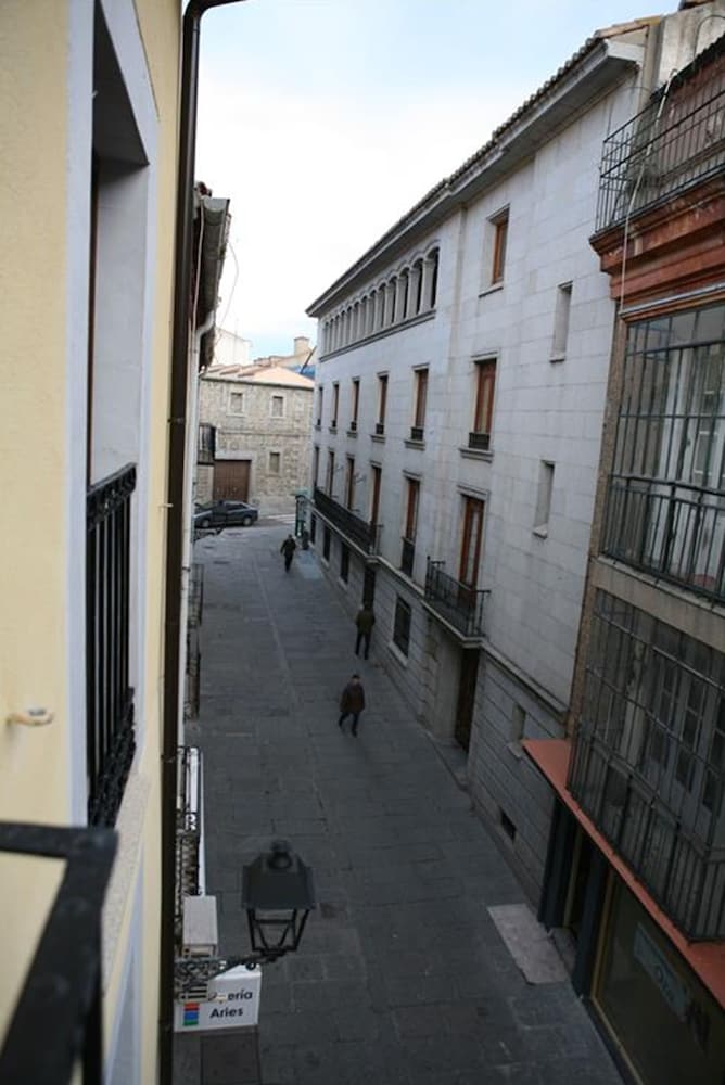 Hostal Doña Juana 18/20