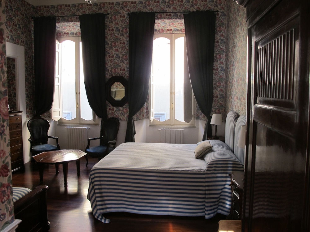 Relais Teatro Argentina 16/51