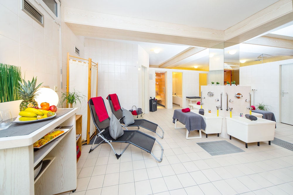 Kurhotel Roswitha 57/72