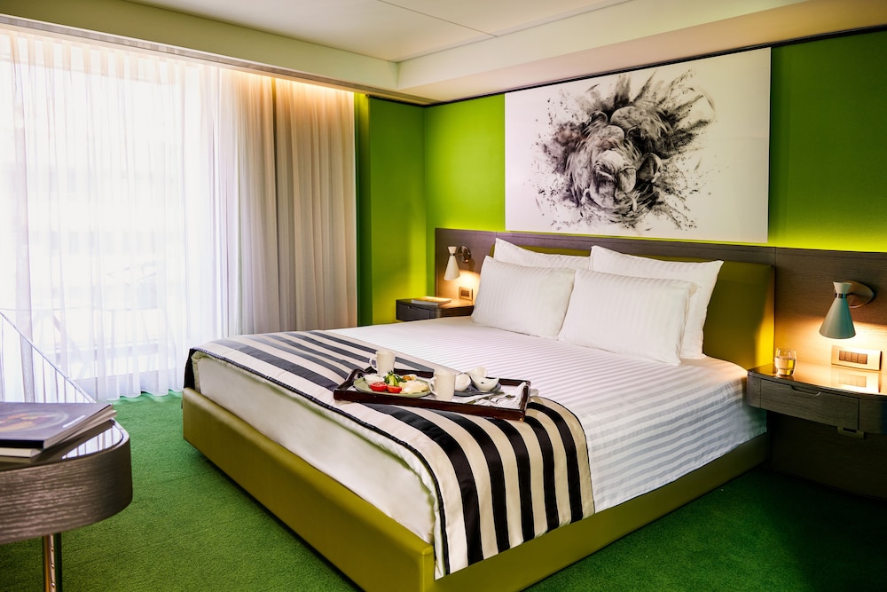 En Hotel Izmir 19/60