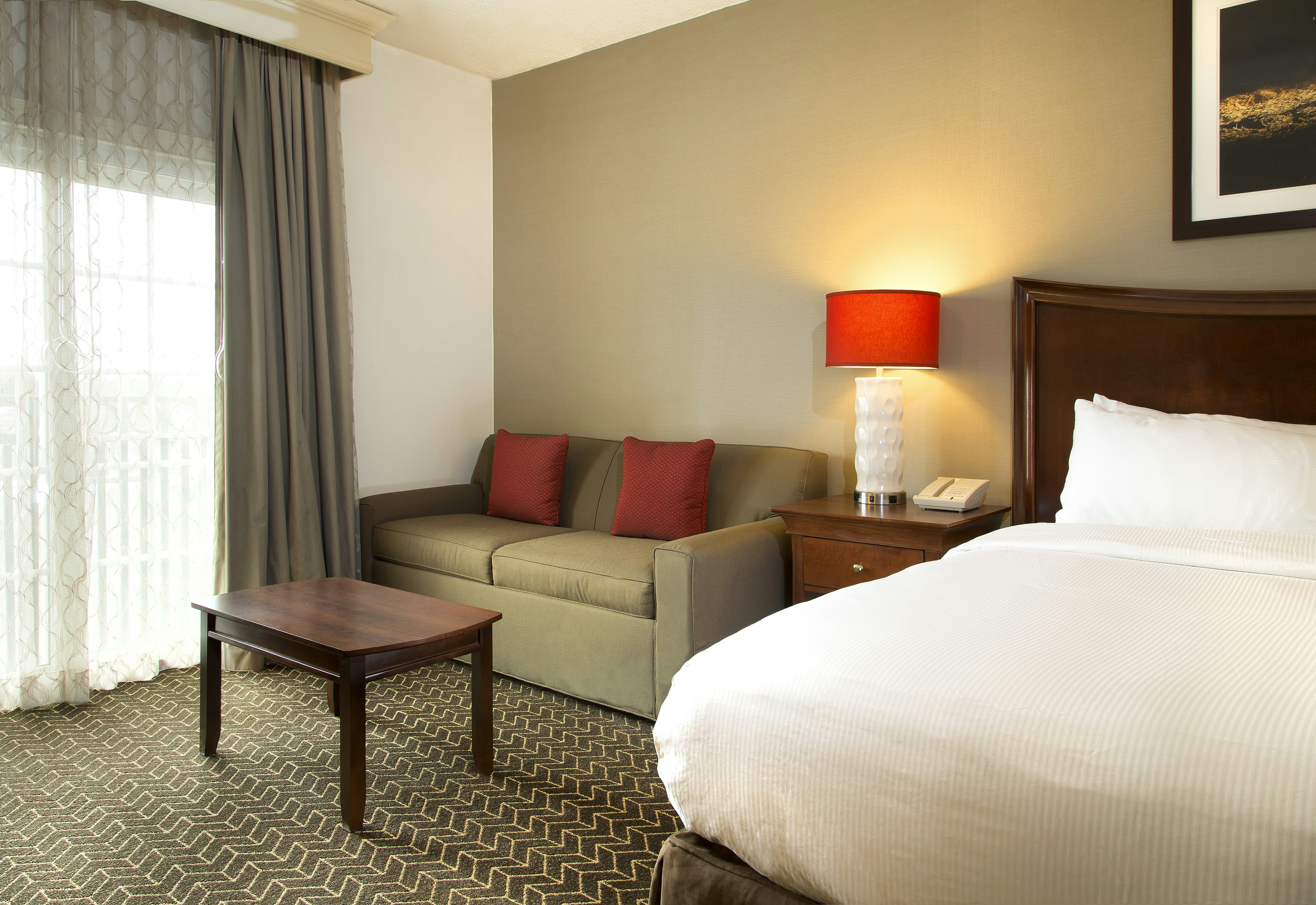 JUNIOR SUITE, KING BED, ACCESSIBLE