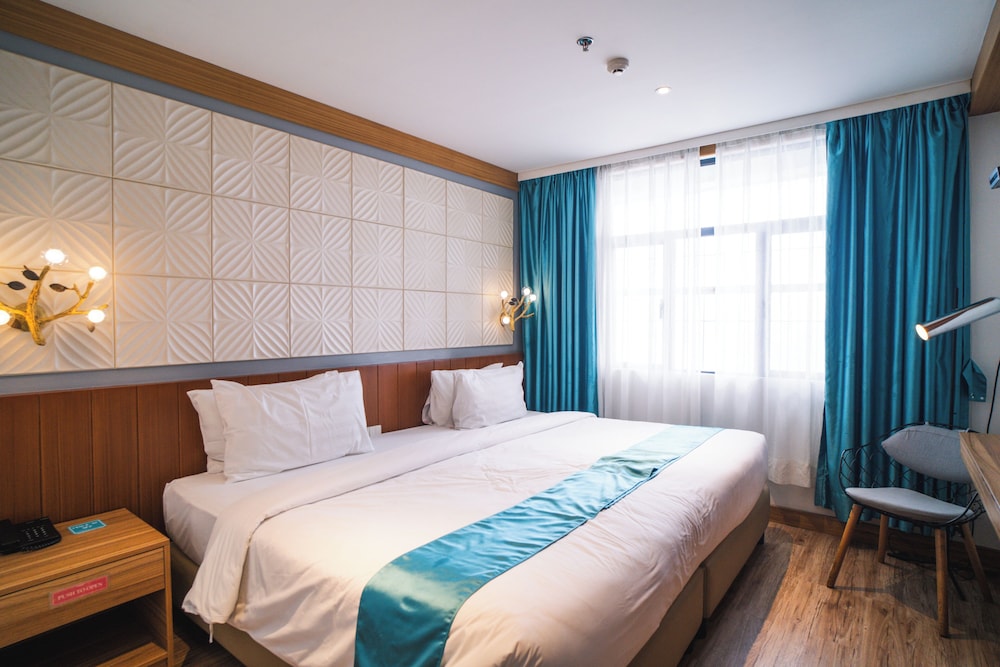 Supreme, Twin Beds، The Orchard Hotel Baguio 2/5