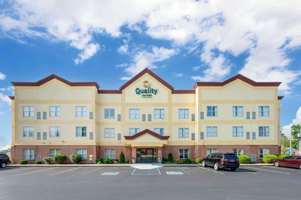 Quality Suites Indianapolis IN photo1