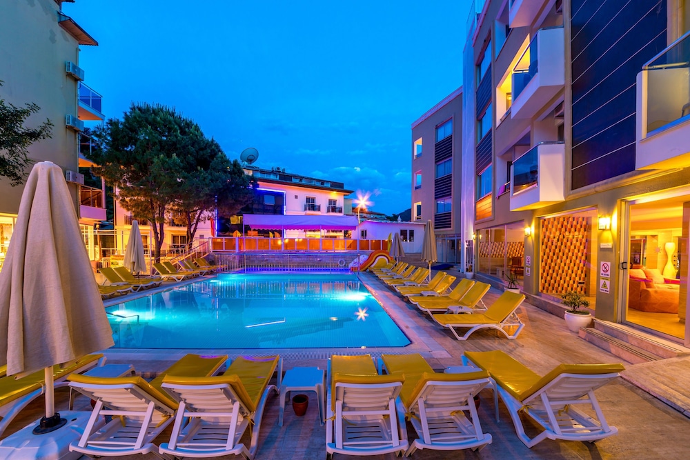 Mersoy Exclusive Hotel 57/61