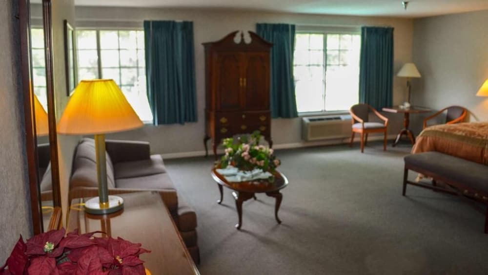 Surrey Inn Hotel 31/61