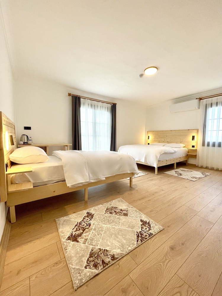Alibaba Airport Hotel 4/50