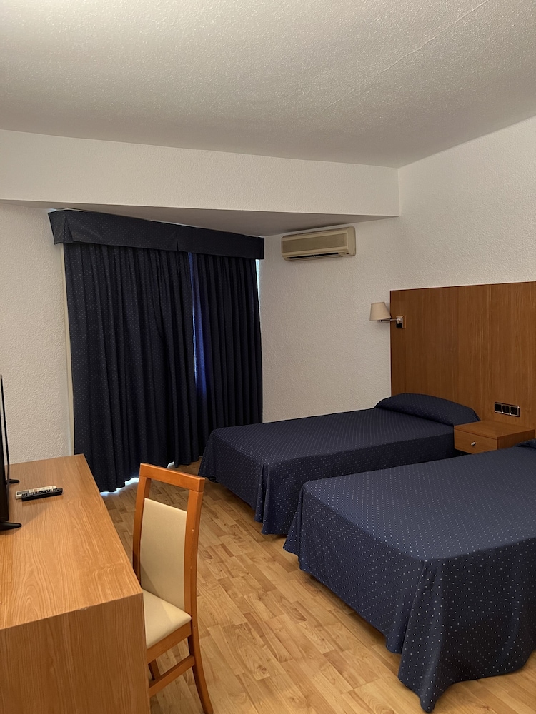 Hotel el Cisne 12/48