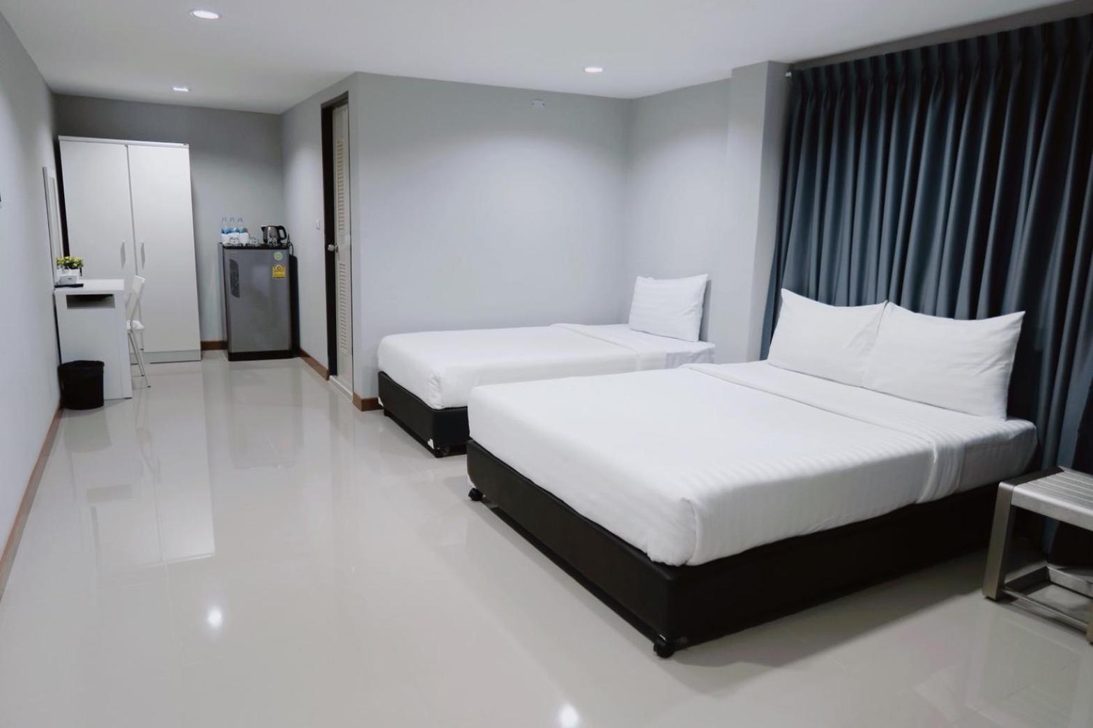 S44room 27/64