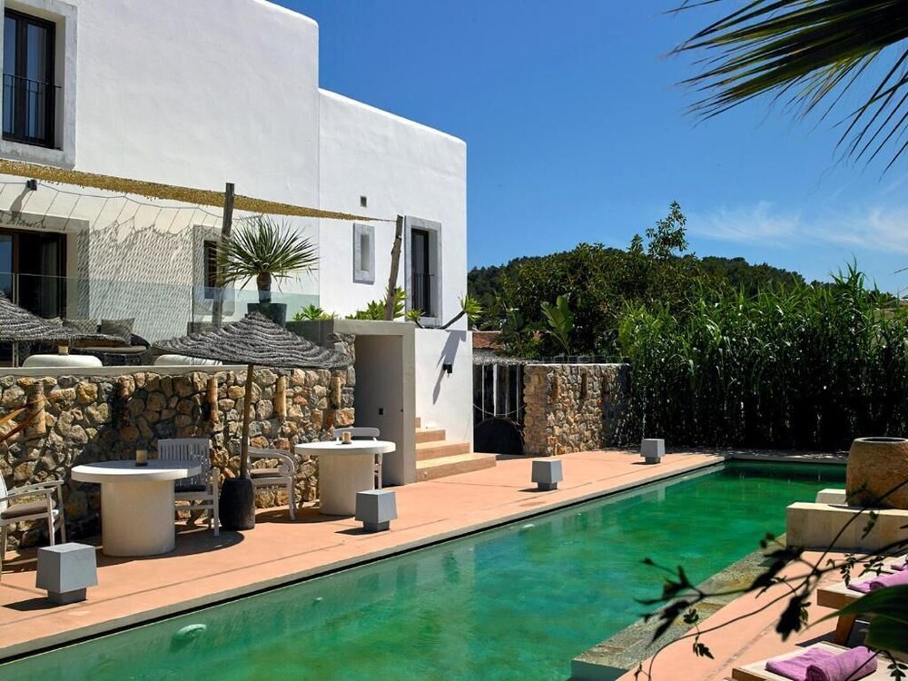 The Giri Residence Hotel & Spa 30/39