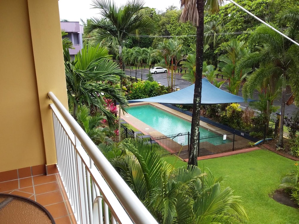 The York Beachfront Holiday Apartments 24/61