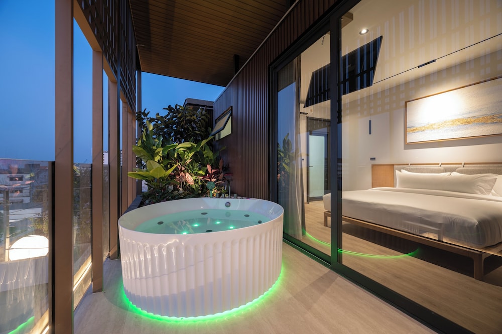 SHAN Villas Sukhumvit 41/70