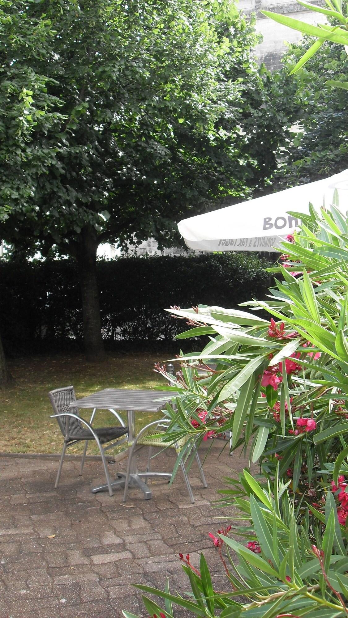 HOTEL DES REMPARTS 21/23
