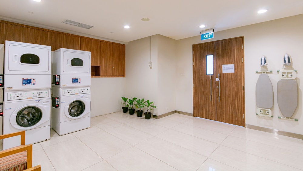 HOLIDAY INN EXPRESS BARUNA BALI 36/73