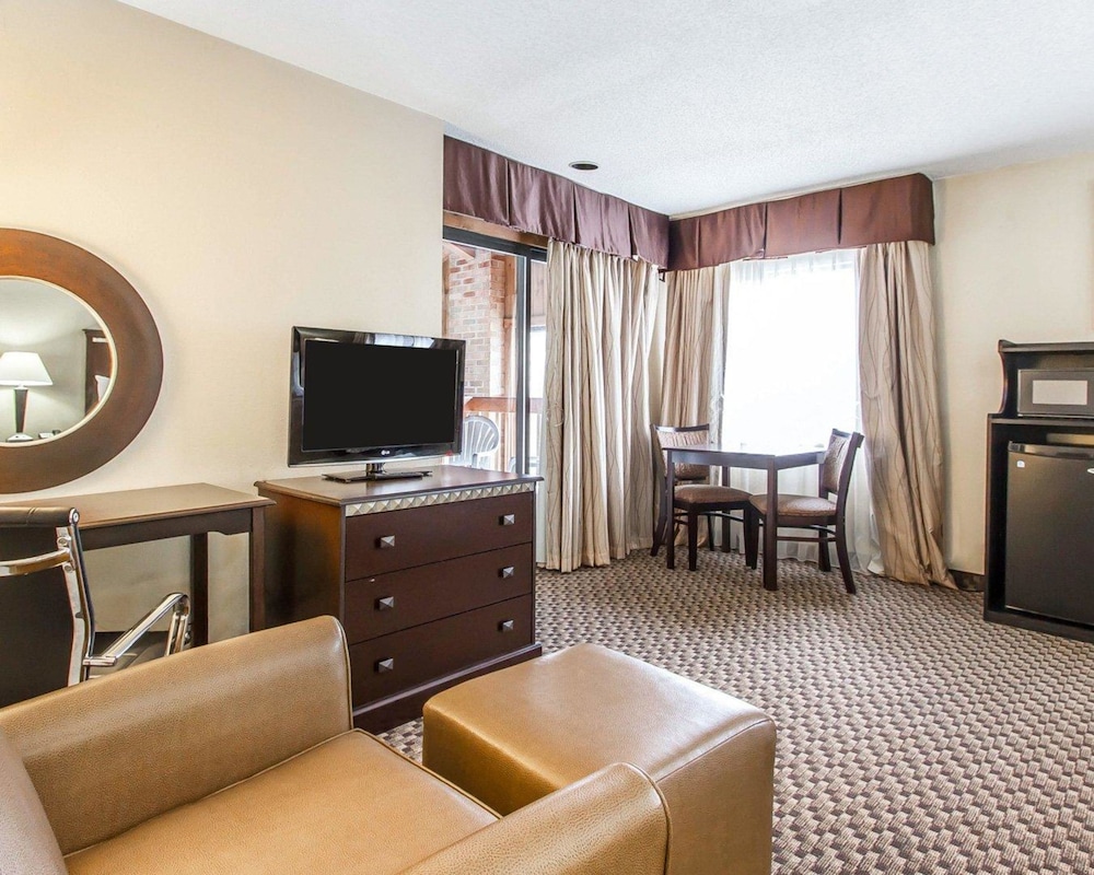 Quality Inn Macomb Near University Area 20/38