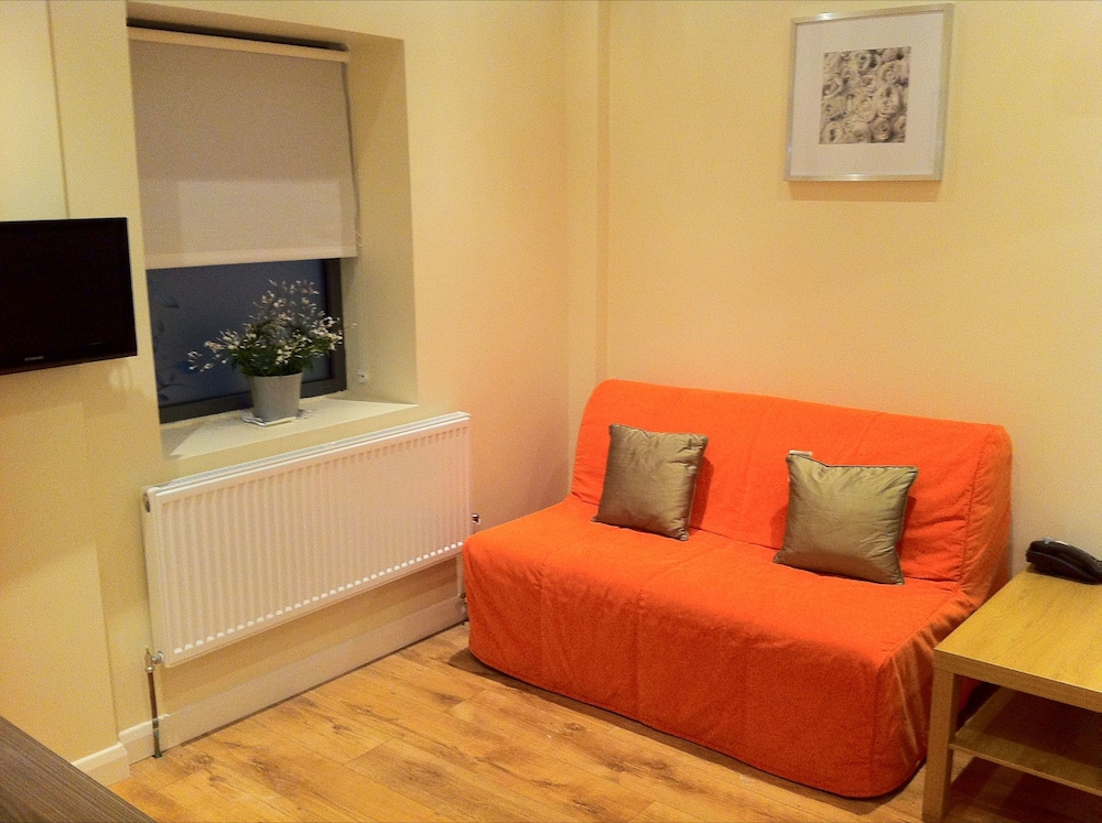 Lyall Apartment Hotel 16/25