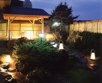 AKITA ONSEN SATOMI 31/33